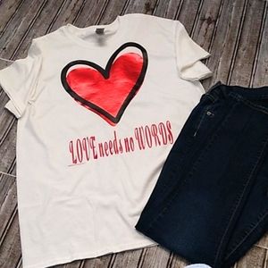 🎈SALE🎈HEART TEE SHIRT